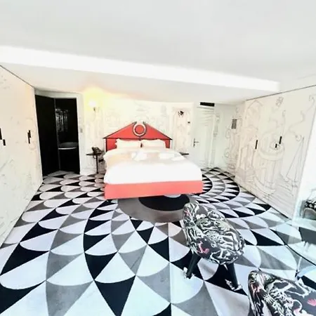 Magic In Saint Germain Des Pres *