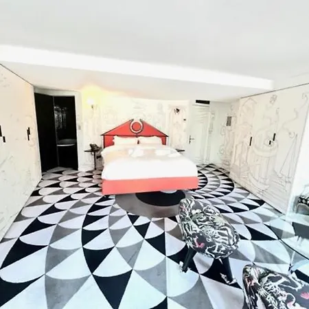 Magic In Saint Germain Des Pres *
